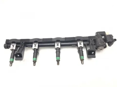 Топливная рампа Ford Focus 2009 1.6 i, SHDA